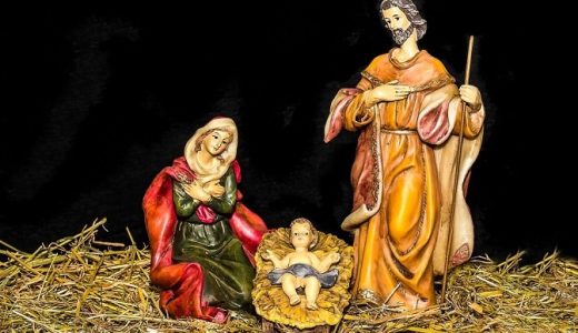 What Christmas customs and traditions belong to the Christmas holidays