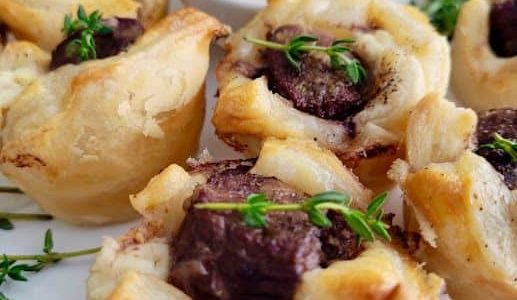 Puff pastry with soft meat cube and mushrooms.