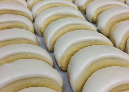 Lard crescents with lemon glaze