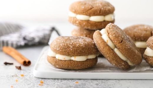 Gingerbread cookies made of rye flour filled with butter cream with mascarpone and orange peel.