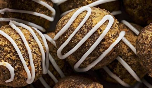 Balls with gingerbread spice