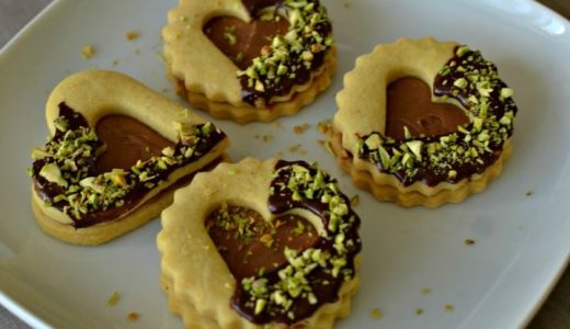 Cottage cheese cookies with pistachios made from spelled flour.