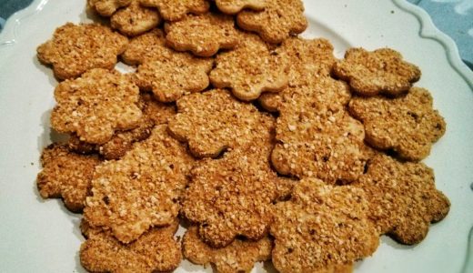 Lemon cookies sprinkled with nuts.