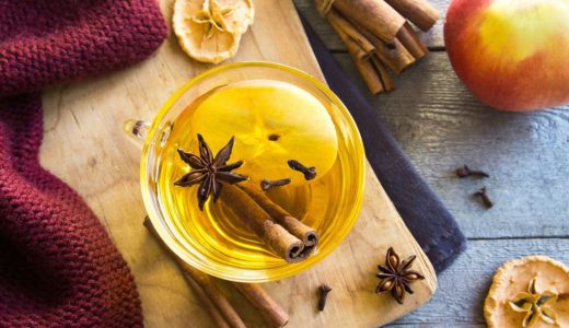 Christmas punch with wine or without alcohol.