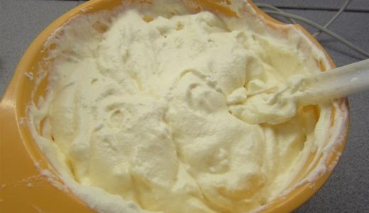 Vanilla filling for Christmas cookies.